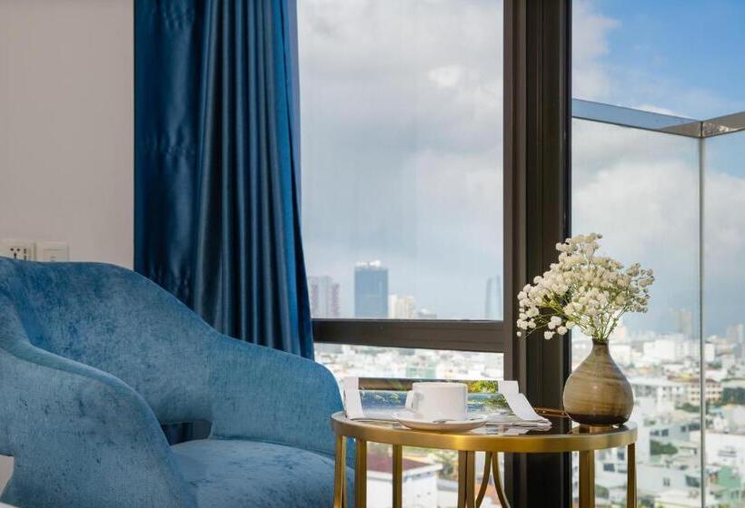 اتاق پریمیوم با بالکن, San Marino Boutique Danang