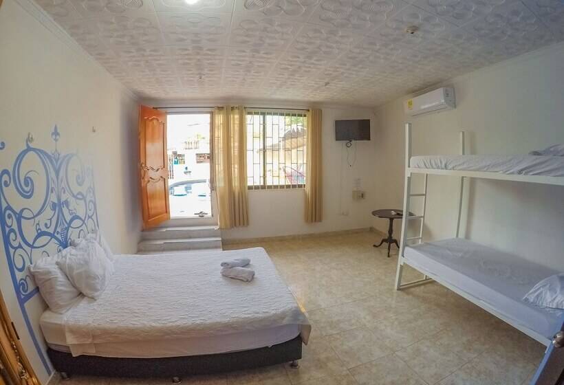 4인용 스탠다드 룸, Wonderland Hostel By Gb Collection