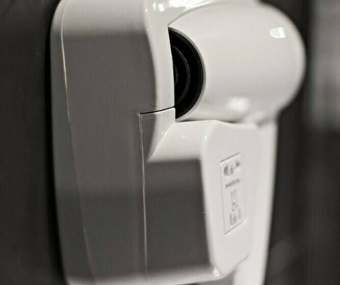 豪华单人间, 99 Kelana Jaya