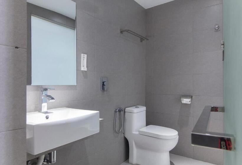 标准间, 99 Kelana Jaya