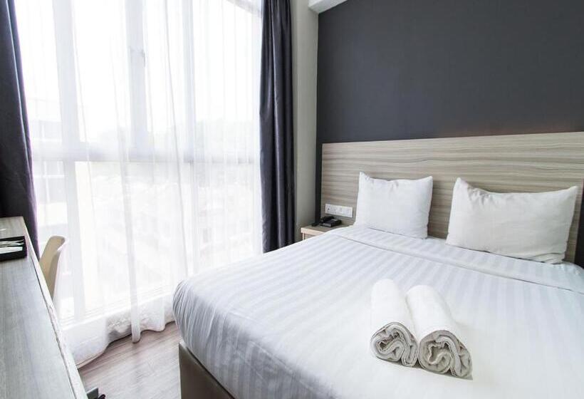 标准间, 99 Kelana Jaya