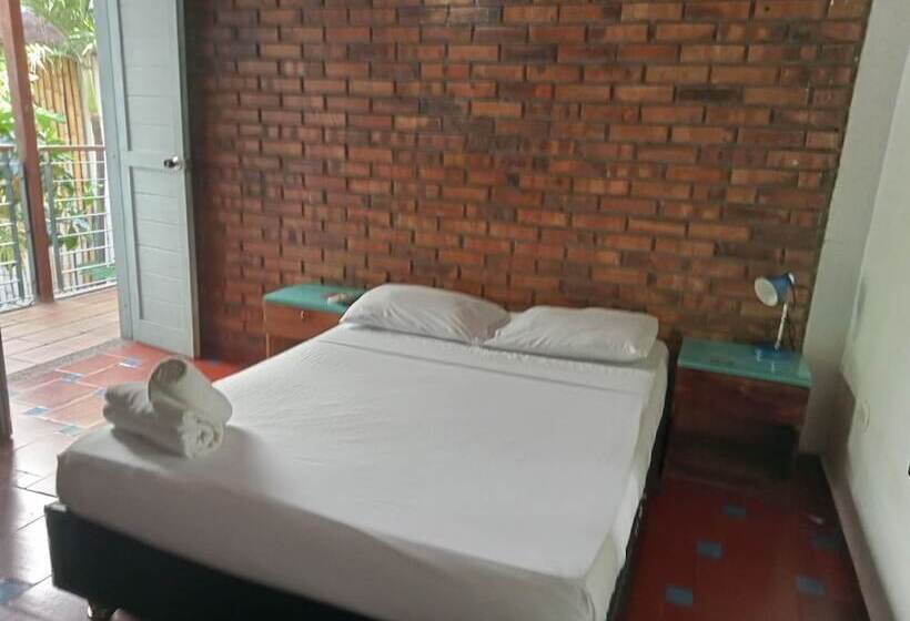 חדר סטנדרט, Aluna Hostel B&b