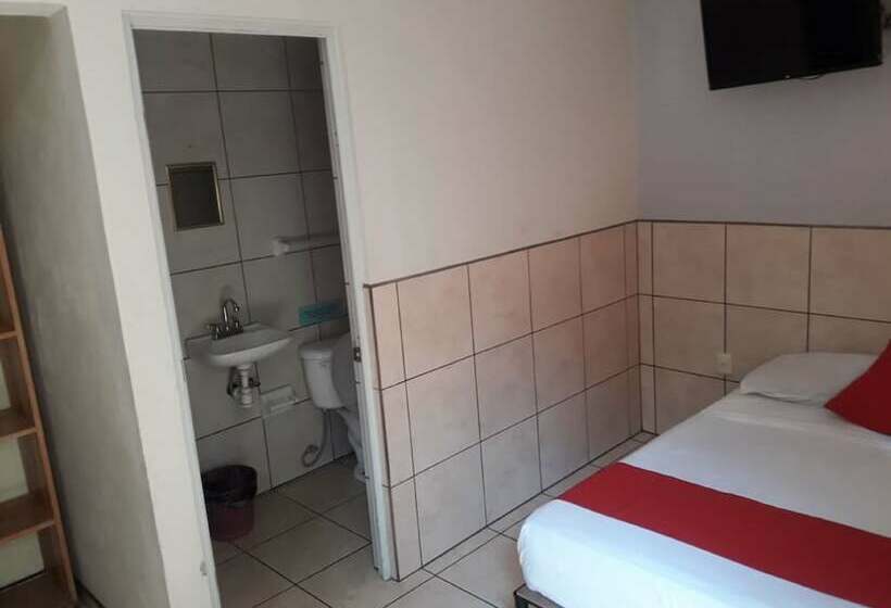 Номер Стандарт Трехместный, Centro Médico