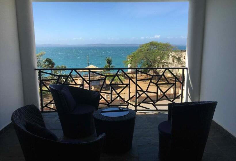 سوییت جونیور با چشمانداز دریا, De La Poste