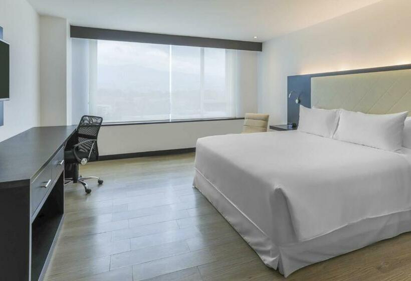 Standard Room King Size Bed, Four Points By Sheraton Cuenca