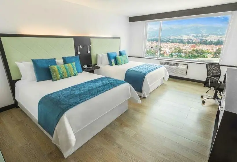 Habitación Estándar 2 Camas Matrimonio, Four Points By Sheraton Cuenca
