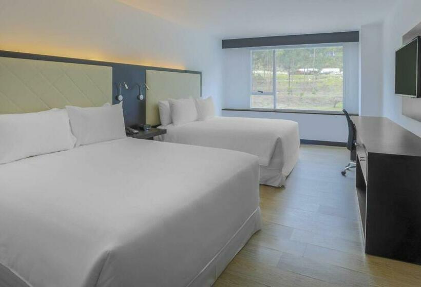 Standard Room 2 Double Beds, Four Points By Sheraton Cuenca
