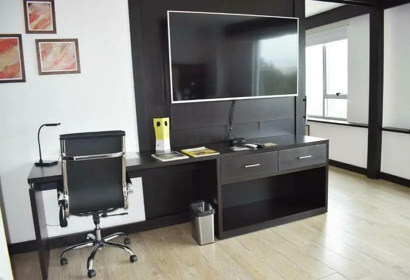 Suite, Four Points By Sheraton Cuenca