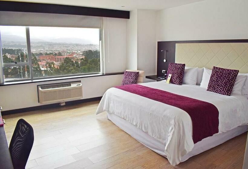 Suite, Four Points By Sheraton Cuenca