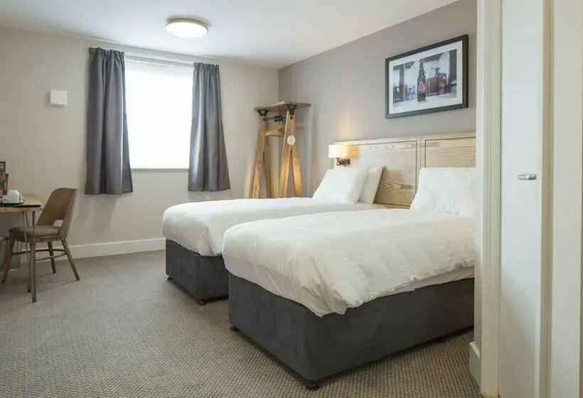 スタンダードルーム, Gamston Lock, Nottingham By Marston's Inns