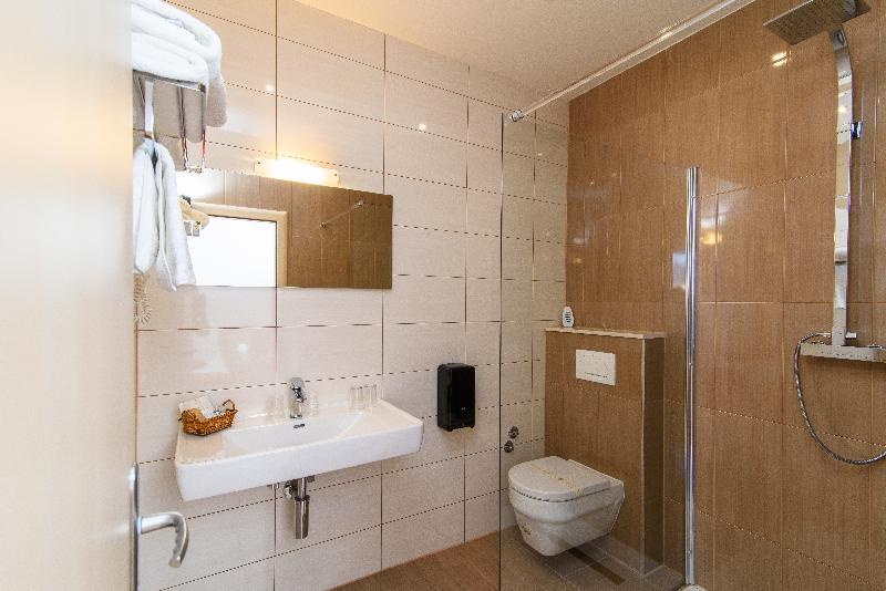 Quarto Superior, Legreen Suite Supomo