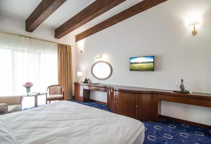 חדר סטנדרט, Theodora Golf Club