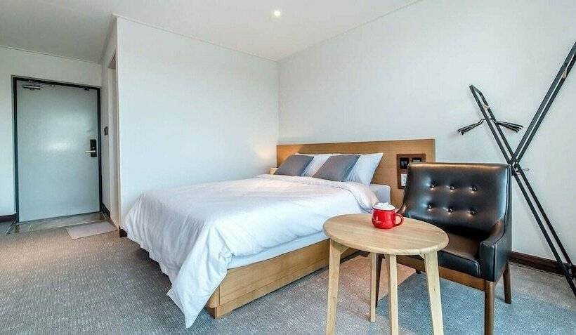 غرفة قياسية مطلّة علي الحديقة, Ocean Square Resort