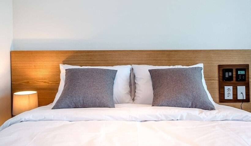 غرفة قياسية مطلّة علي الحديقة, Ocean Square Resort