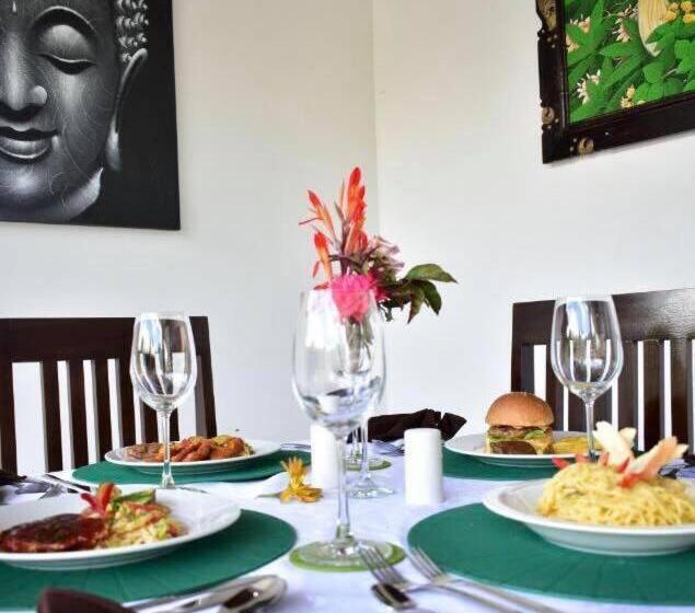 חדר משפחתי נוף לגינה, The Barari Villas