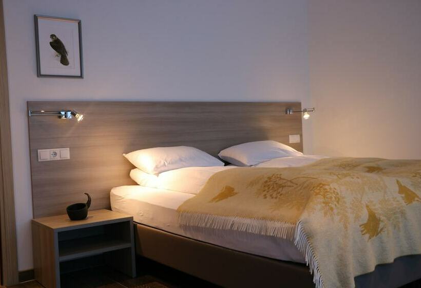 اتاق استاندارد با چشمانداز کوهستان, 1001 Nott