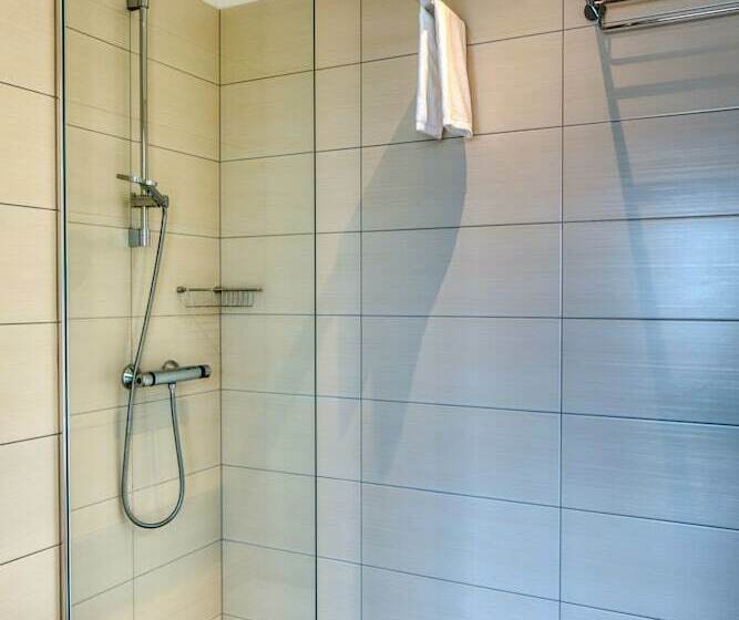 اتاق استاندارد با چشمانداز کوهستان, 1001 Nott