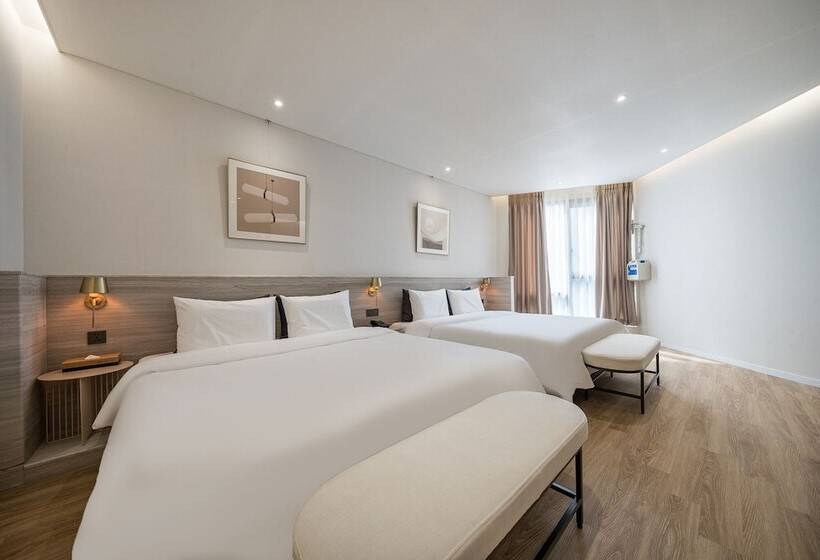 סוויטה, Brown Dot Hotel Masan Yangduck