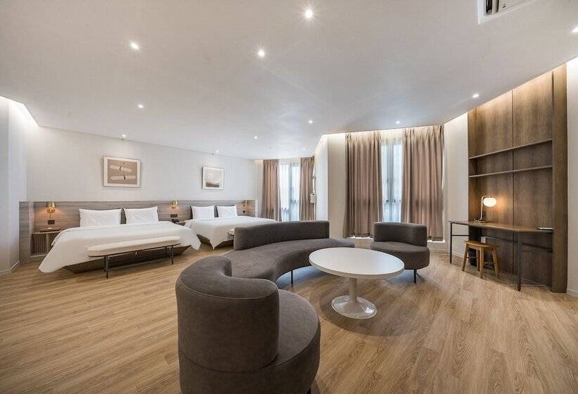 סוויטה, Brown Dot Hotel Masan Yangduck