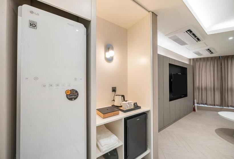 סוויטת ג'וניור, Brown Dot Hotel Masan Yangduck