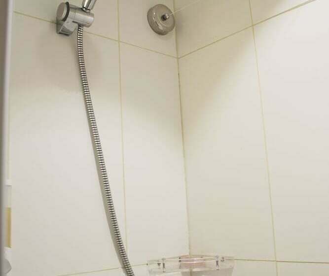 חדר סופריור, Ginger Lucknow