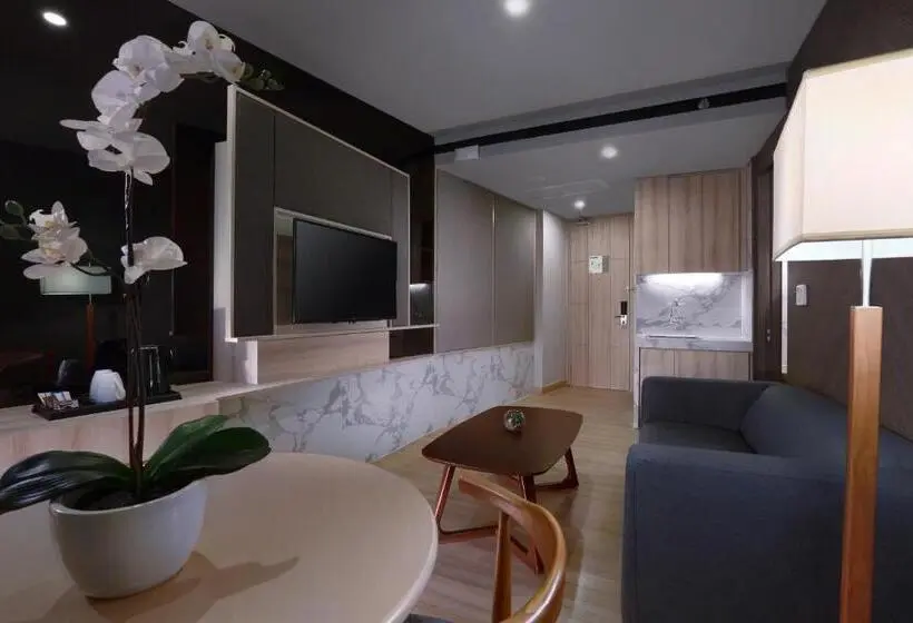 Suite, Harper Cikarang By Aston