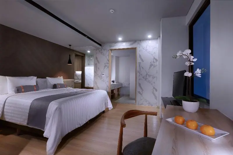 Suite, Harper Cikarang By Aston