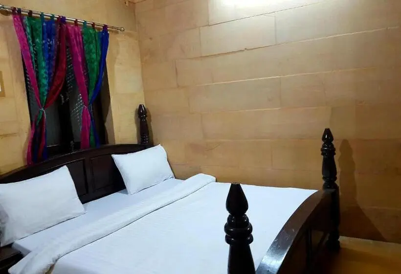 اتاق اکونومی, Fotiya Jaisalmer