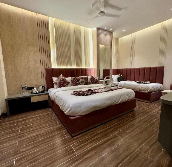 スタンダードトリプルルーム, 51