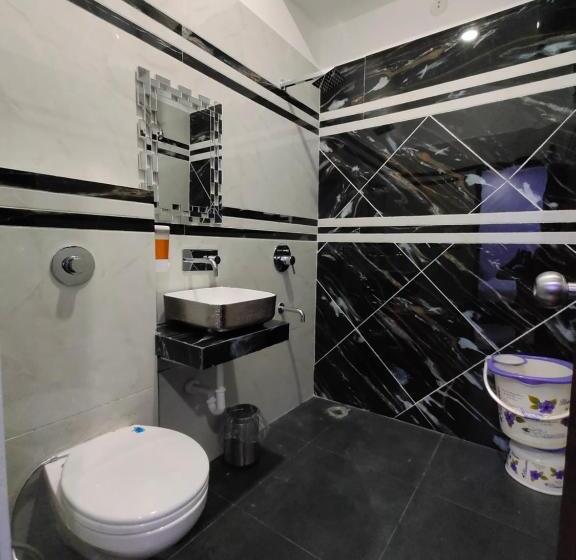 デラックスルーム, 51