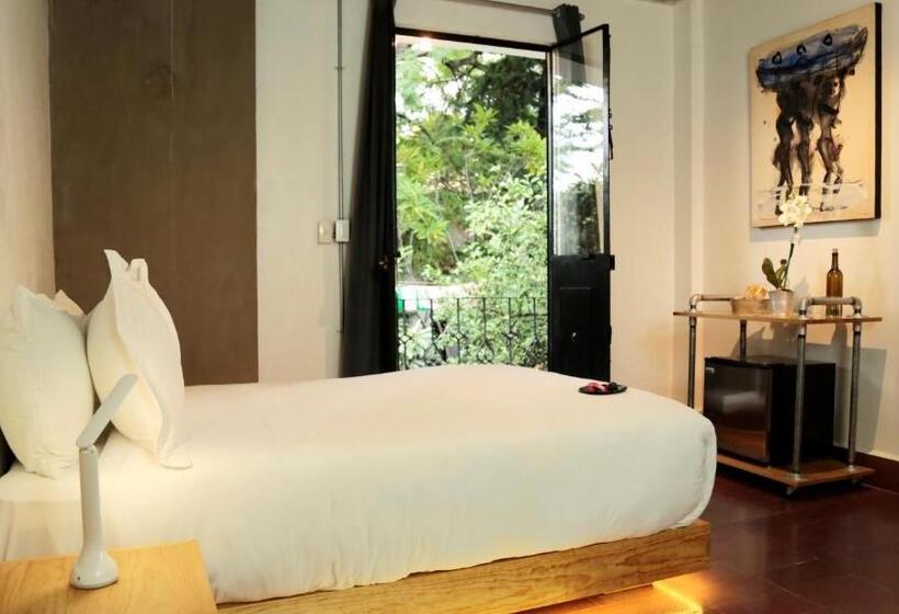 Одноместный Номер Вид на Сад, Agrado Guest House