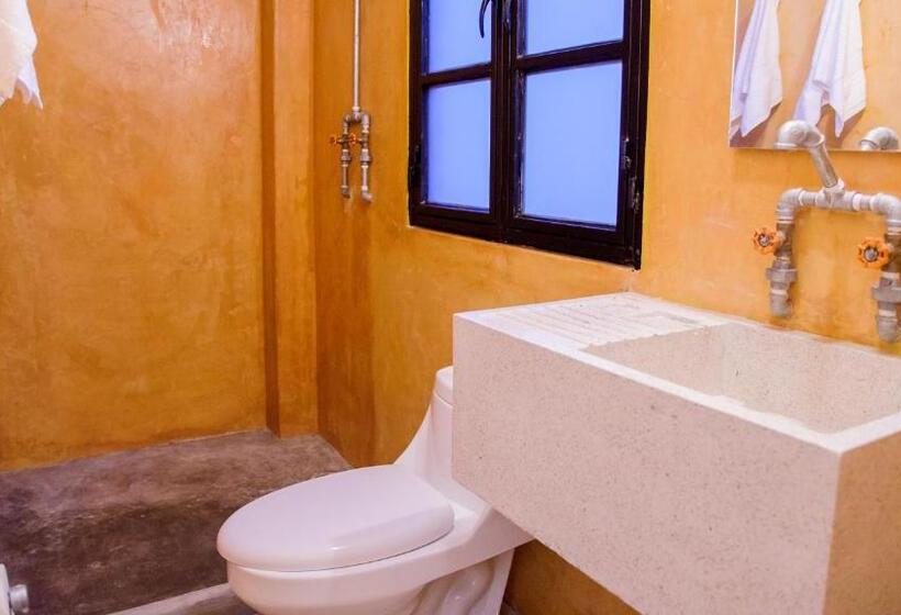 Номер Стандарт Вид на Сад, Agrado Guest House