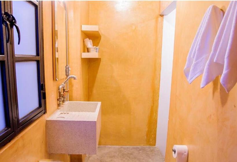 Номер Стандарт Вид на Сад, Agrado Guest House