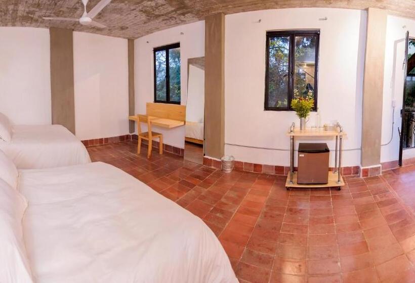 Номер Стандарт Вид на Сад, Agrado Guest House