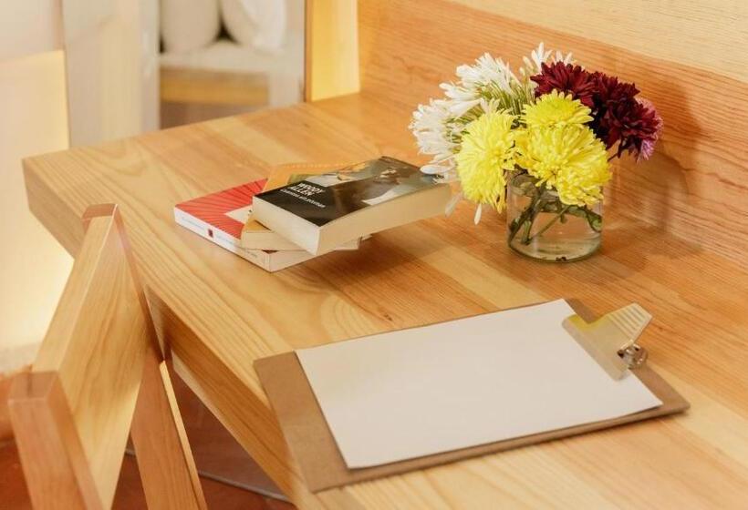 Люкс Вид на Сад, Agrado Guest House