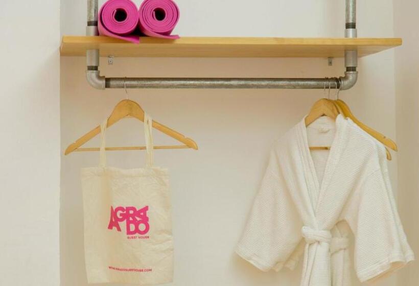 Люкс, Agrado Guest House