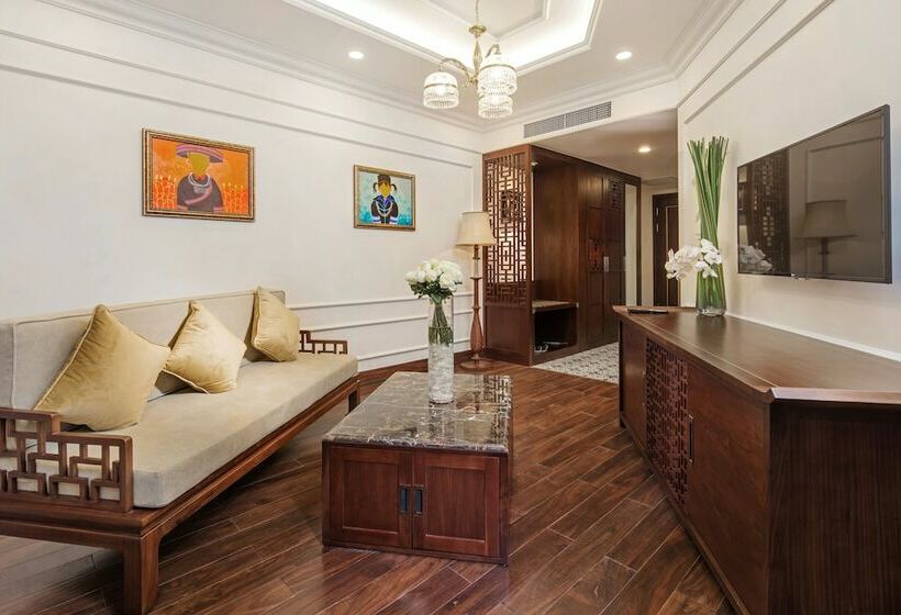 سوییت جونیور, Silk Path Grand Sapa Resort & Spa