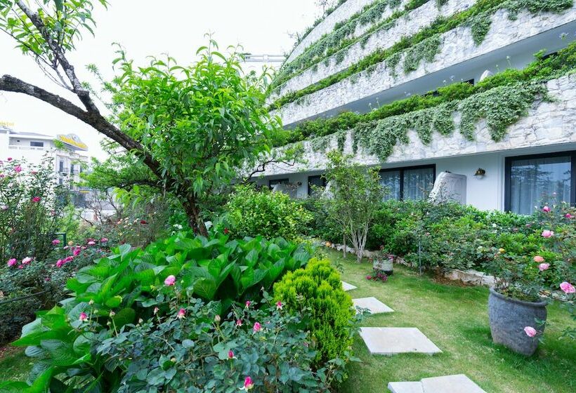 اتاق کلاسیک با چشم‌انداز باغ, Silk Path Grand Sapa Resort & Spa