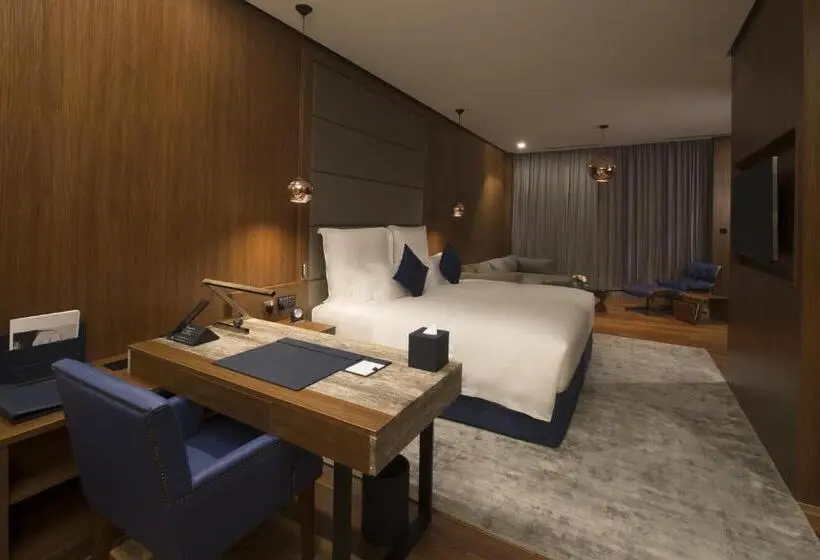 اتاق سوپریور با تخت بزرگ, Wyndham Grand Manama