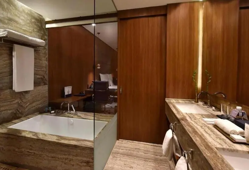 اتاق لوکس, Wyndham Grand Manama