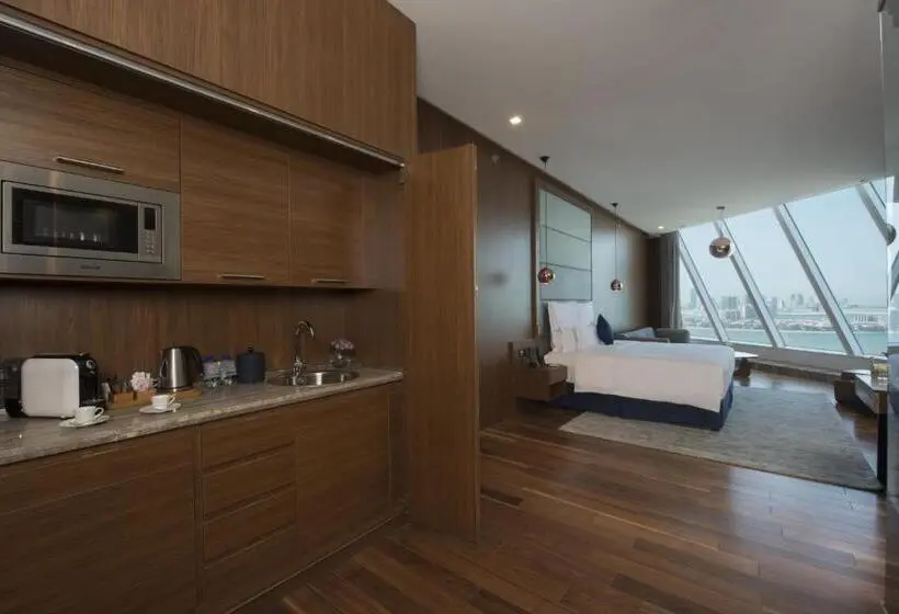 سوئیت جونیور برای معلولان, Wyndham Grand Manama
