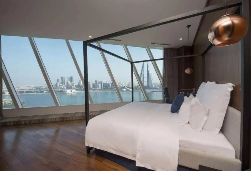 اتاق سوپریور با چشم‌انداز, Wyndham Grand Manama