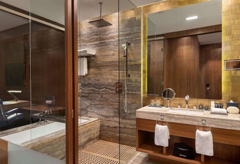 جناح إدارى, Wyndham Grand Manama