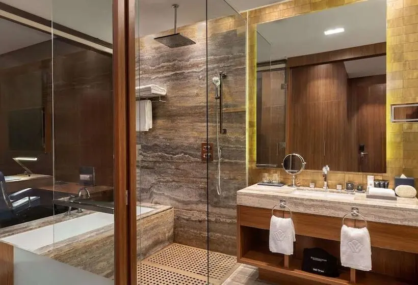 سوییت اجرایی, Wyndham Grand Manama