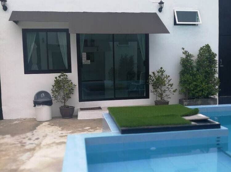 스탠다드 룸 풀장 전망, Loft Caravan Resort