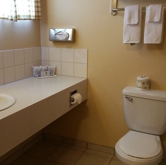 חדר משפחתי, Yellowhead Motel