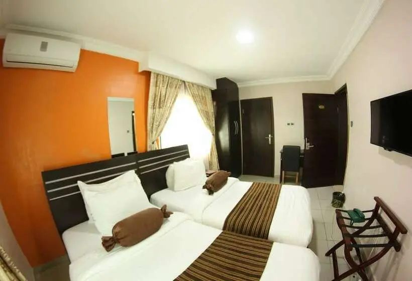 اتاق استاندارد, Celia's Suites