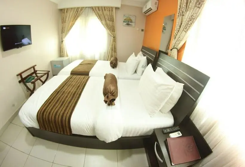 اتاق استاندارد, Celia's Suites