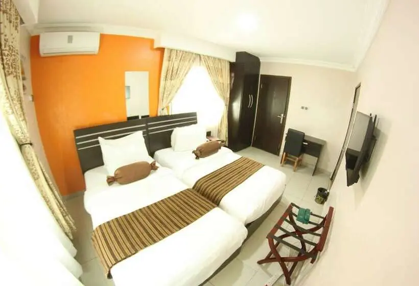 اتاق استاندارد, Celia's Suites