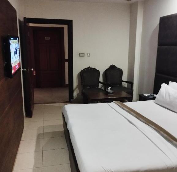 اتاق سوپریور, Mayfair